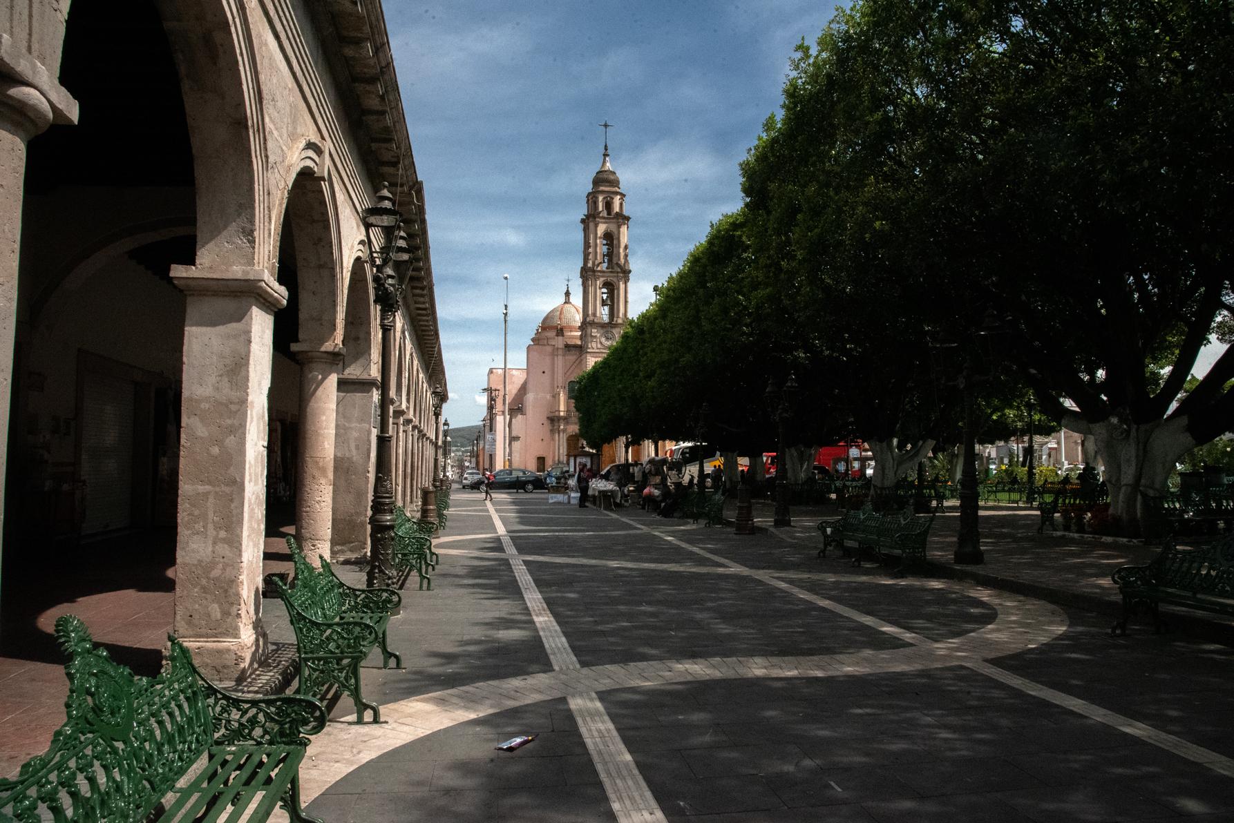 Un pasillo cerca de la catedral del centro de Guanajuato